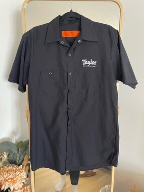 Taylor Guitars Black Short-Sleeve Button-Up Shirt